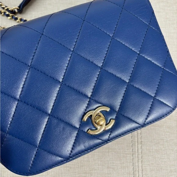 CHANEL Blue Quilted Top Handle Flap Bag GHW - Picture 9 of 16